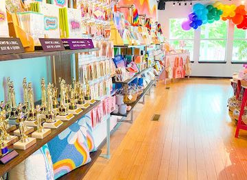 oklahoma/oklahoma-city/adventure-district/shop/common-dear