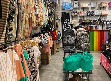 mayotte/plage-de-papani/shop/maluja