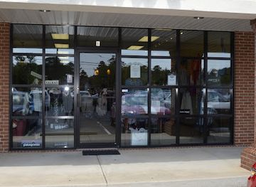 south-carolina/spartanburg/shop/laura-s-boutique