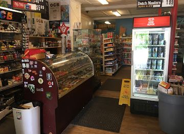 maine/biddeford/shop/red-rocket-smoke-shop