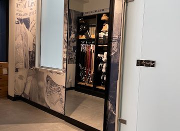 france/la-rochelle/shop/levi-s