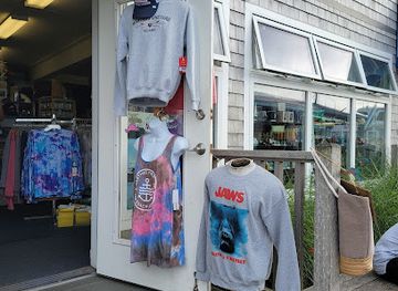 massachusetts/martha-s-vineyard/shop/martha-s-gift-store