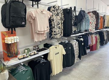 south-africa/cape-town/constantia/shop/brand-collective-constantia-emporium