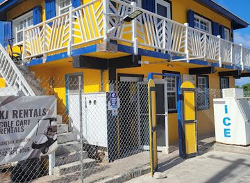 the-bahamas/harbour-island/shop/t-k-water-ice-grocery-store