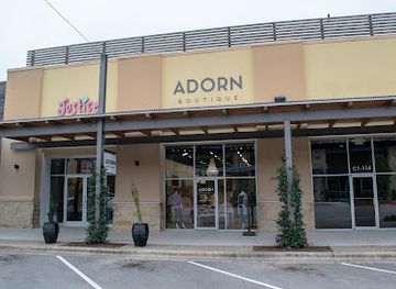 texas/hill-country/shop/adorn-boutique-bee-cave