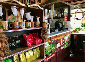 costa-rica/la-fortuna/shop/red-frog-coffee-roasters