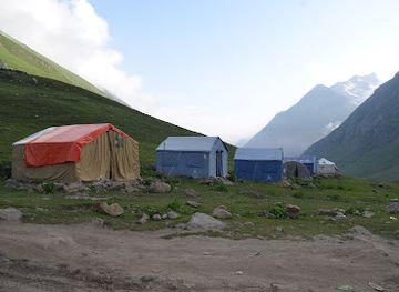 pakistan/neelum-valley/shop/outdoor-adventures-camp-ratti-gali