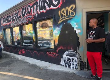 california/sacramento-valley/shop/universal-clothing-boutique
