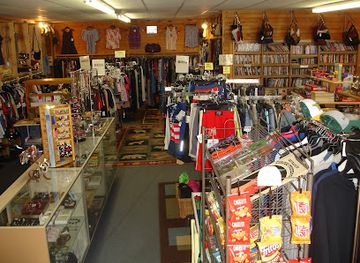 wisconsin/baraboo-range/shop/family-values-thrift-variety