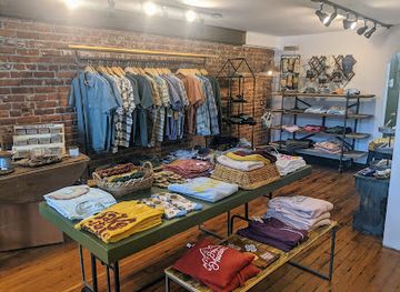 oregon/bend/shop/scout-and-pine