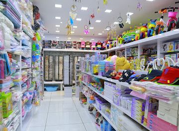 india/kochi/shop/pearls-n-petals-fancy-and-cosmetics-shop