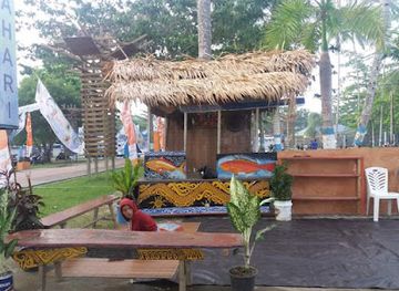 indonesia/raja-ampat/shop/gallery-yufon