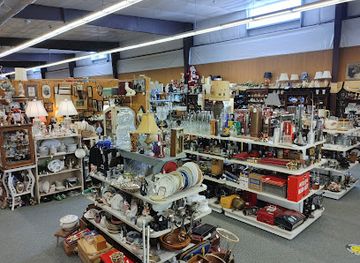 Cackleberry Farm Antique Mall