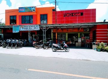 indonesia/lesser-sunda-islands/shop/bagus-bangunan-minimart