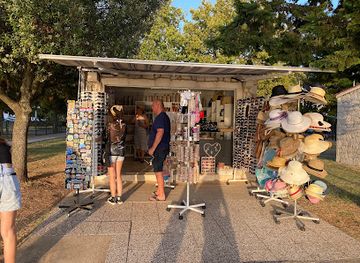 croatia/kvarner-gulf/shop/gift-stall-2
