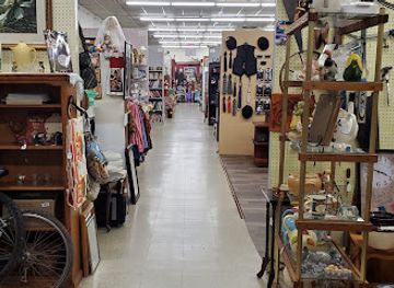 tennessee/knoxville/shop/bargain-hunters-antique-flea-market-mall