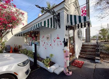 florida/orlando-theme-parks/shop/yay-tiny-shop