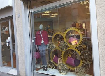 italy/milan/porta-romana/shop/alviero-martini-factory-store