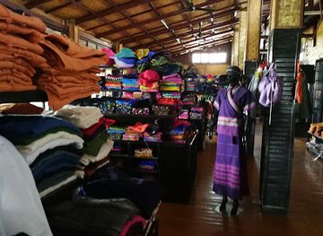 myanmar-burma/kyaiktiyo/shop/khit-sunn-yin-lotus-silk-cotton