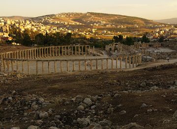 jordan/ajloun-highlands/shop/oval-plaza