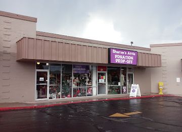 arizona/san-francisco-peaks/shop/sharon-s-attic-thrift-store