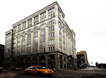 missouri/st-louis/downtown-st-louis/shop/garment-district