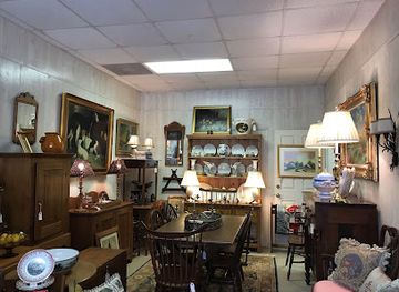 north-carolina/blue-ridge-mountains/shop/blue-ridge-antiques