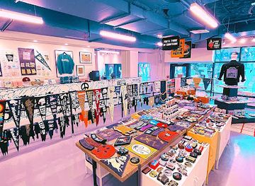 connecticut/new-haven/shop/strange-ways