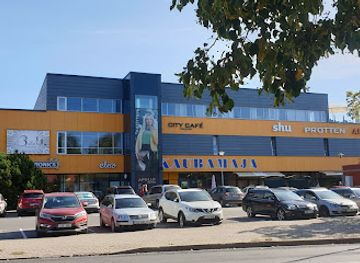 estonia/haapsalu-castle/shop/kaubamaja