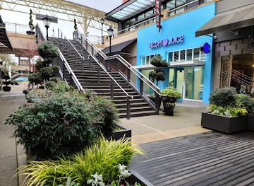 washington/central-washington/shop/redmond-town-center
