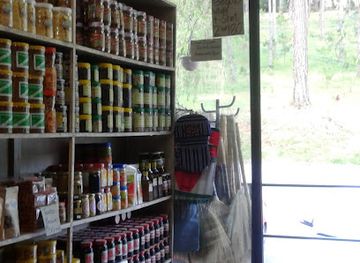 philippines/baguio/camp-john-hay/shop/jaira-s-souvenir-giftshop