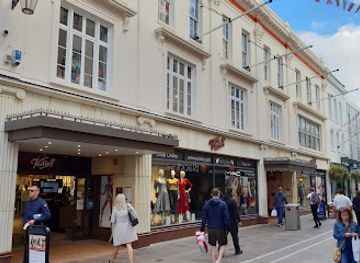 jersey/saint-lawrence/shop/voisins