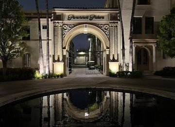 california/venice-beach/shop/paramount-pictures-studio-store