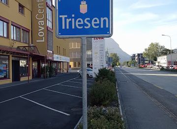 liechtenstein/triesenberg/shop/lova-center
