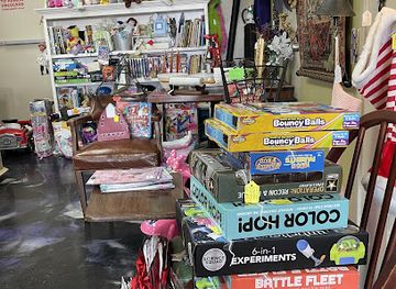 louisiana/baton-rouge/shop/lil-chicks-antiques-and-collectibles