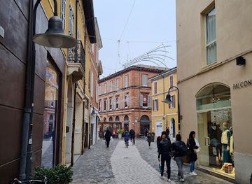 italy/ravenna/shop/falconeri