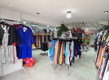 nicaragua/managua/shop/curves-plus-size-boutique