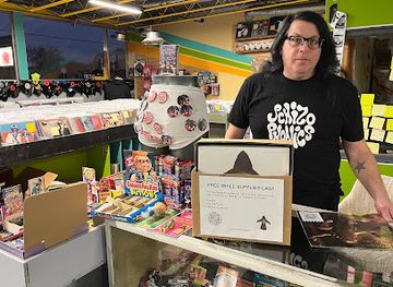 wisconsin/green-bay/shop/ufo-museum-gift-shop-and-records