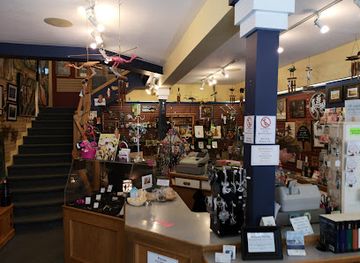 canada/regina/downtown-regina/shop/henry-s-clothing-gift-boutique-ripplinger-gallery-picture-framing