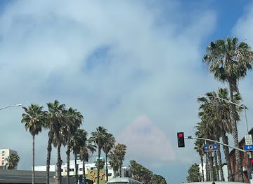 california/santa-monica/shop/arrow-gift