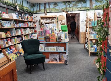 united-kingdom/peak-district/shop/high-peak-bookstore-and-cafe