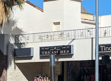 california/palm-springs/shop/palm-springs-treasures