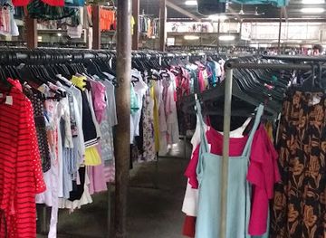 papua-new-guinea/lae/shop/lae-market-klos-10-000-items-a-day