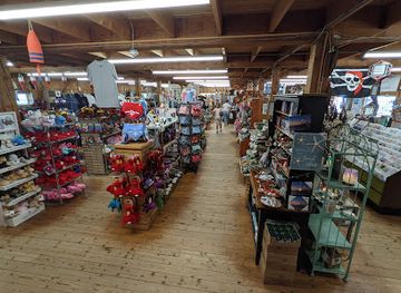 maine/cumberland-county/shop/land-s-end-gift-shop