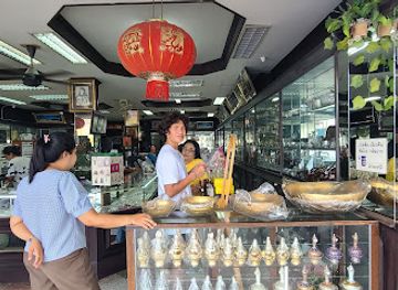 thailand/nakhon-si-thammarat/shop/lilaa-kreung-ngein