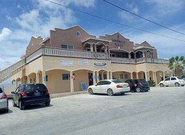turks-and-caicos-islands/cockburn-town/shop/windmills-shopping-mall
