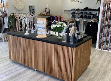 new-zealand/queenstown/shop/girl-next-door-fashion