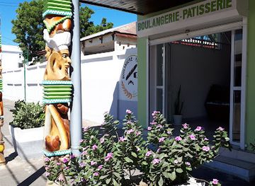madagascar/menabe/shop/boulangerie-patisserie-lawmika