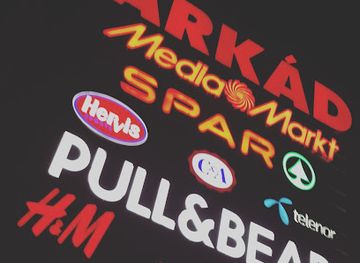 hungary/szeged/shop/pull-bear