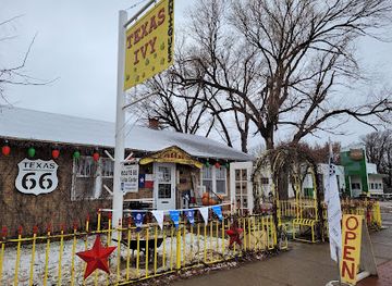 texas/amarillo/shop/texas-ivy-antiques